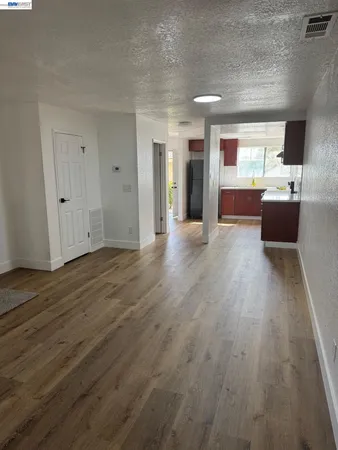 $299,999 | 2116 Mt Vernon Drive, Unit C, Modesto, CA 95350