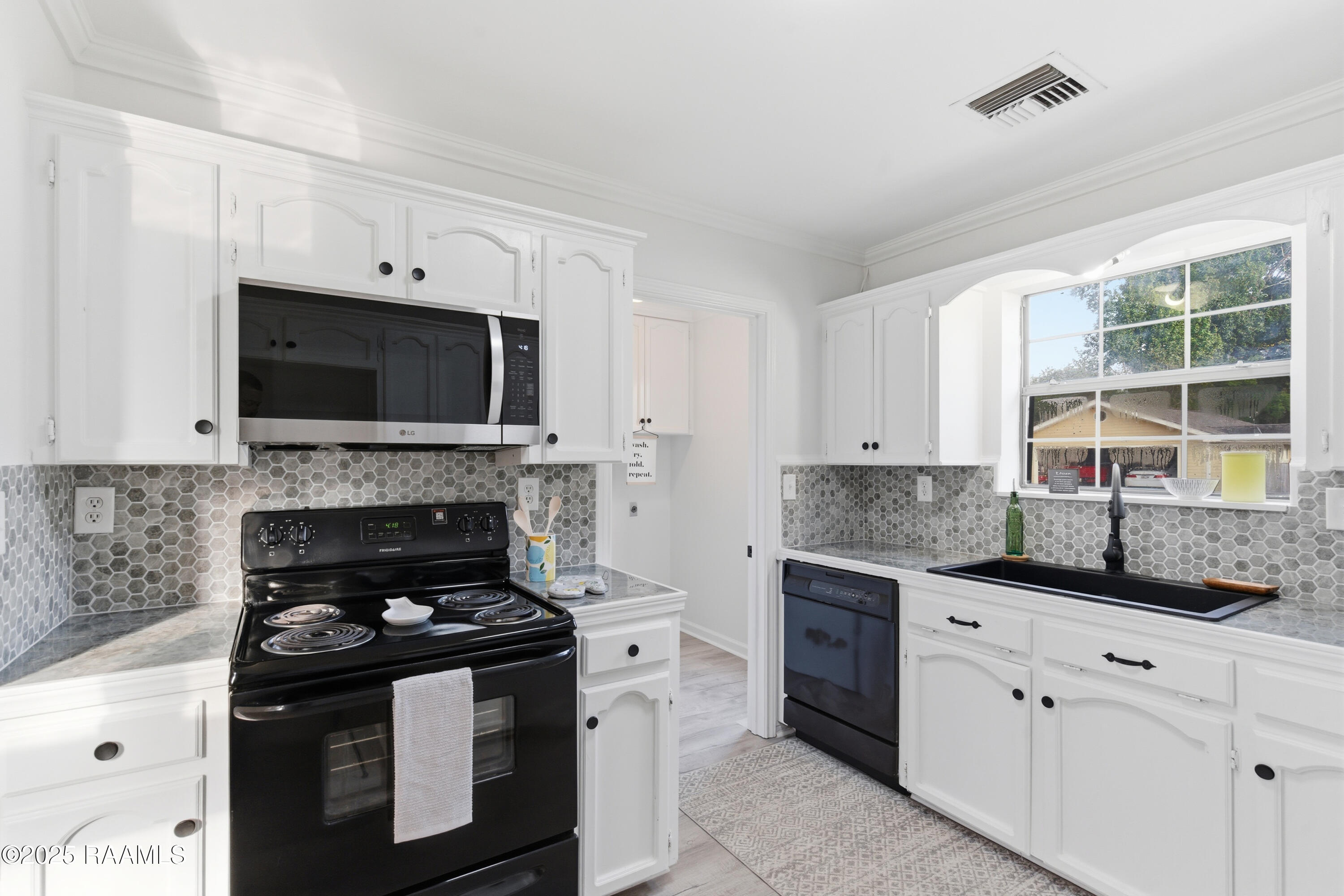 939 Rosedown Lane Lafayette, LA 70503 - Photo 11 of 30 DSC08402