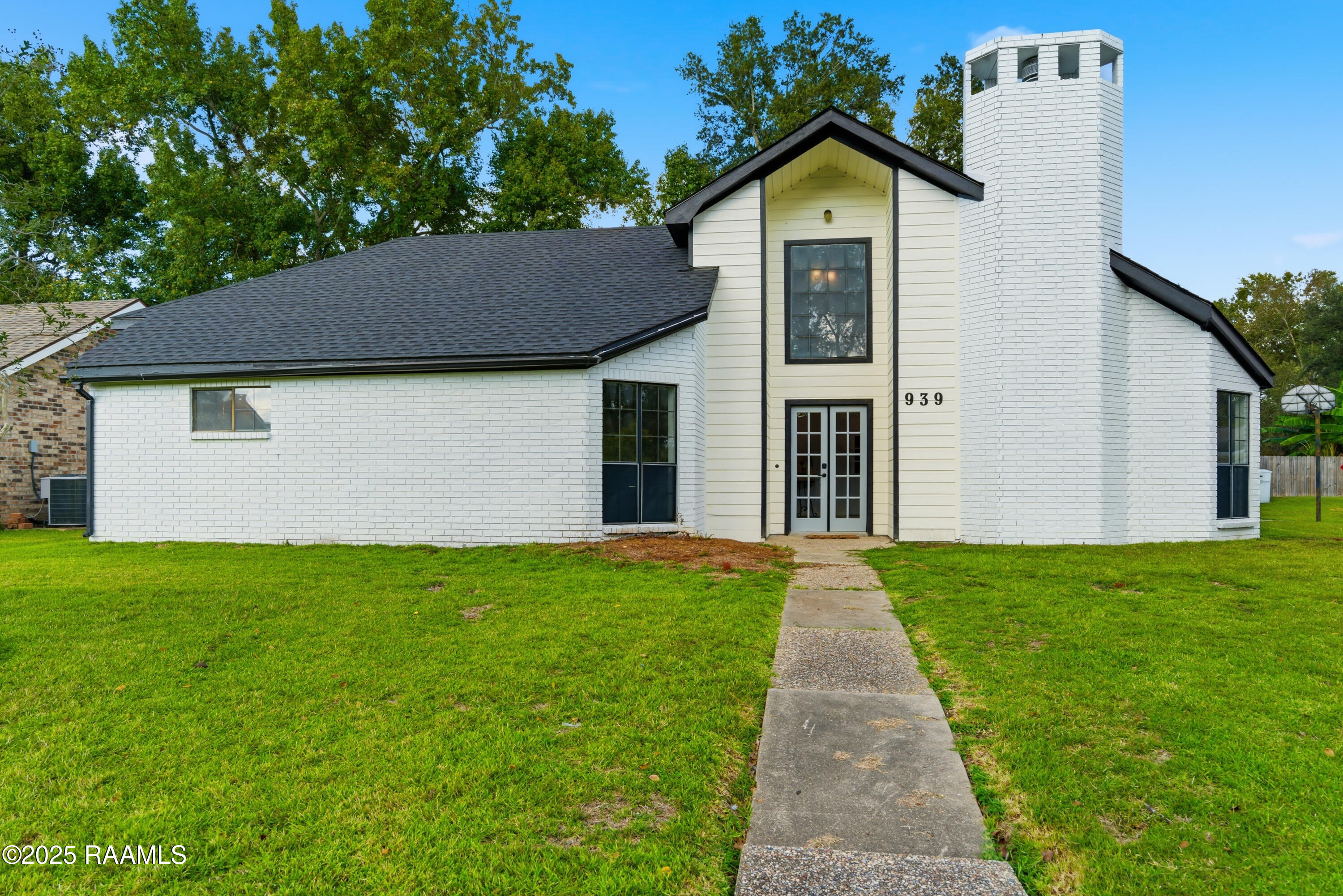 939 Rosedown Lane Lafayette, LA 70503 - Photo 3 of 30 DSC08375