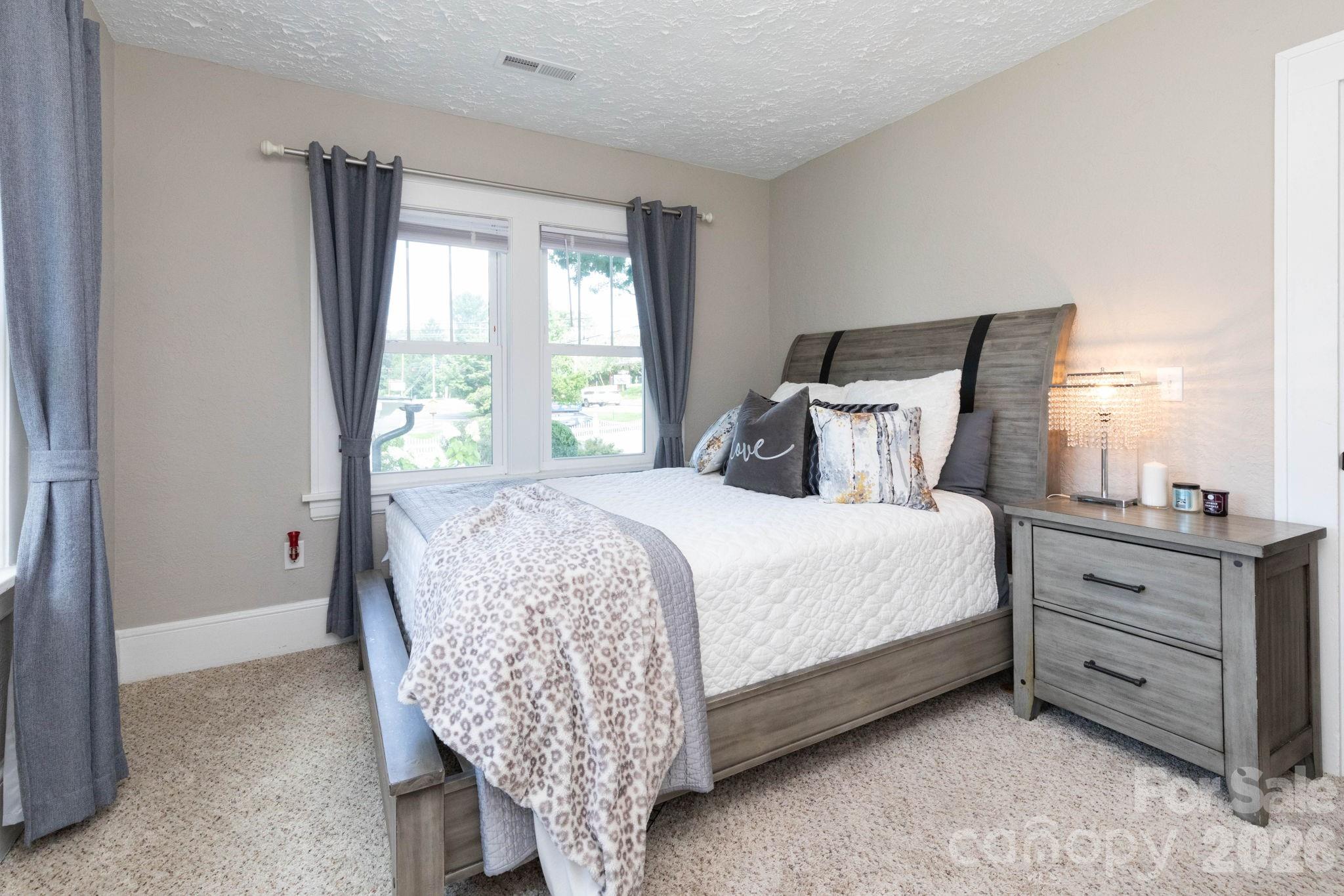 752 Fairview Road Asheville, NC 28803 - Photo 12 of 24 Gallery Image 12
