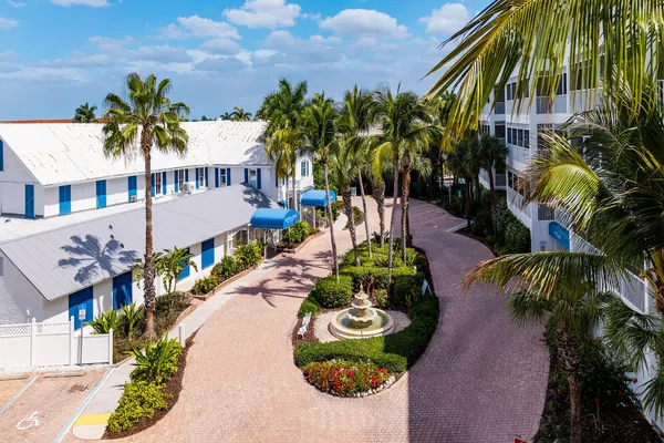 $519,000 | 140 Palm Street, Unit 403, Marco Island, FL 34145