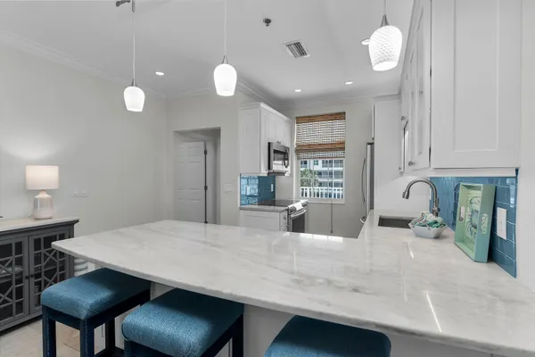 $519,000 | 140 Palm Street, Unit 403, Marco Island, FL 34145