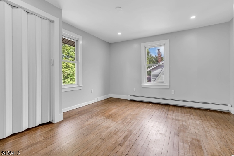 529 Wheatsheaf Road Roselle, NJ 07203 - Photo 40 of 46