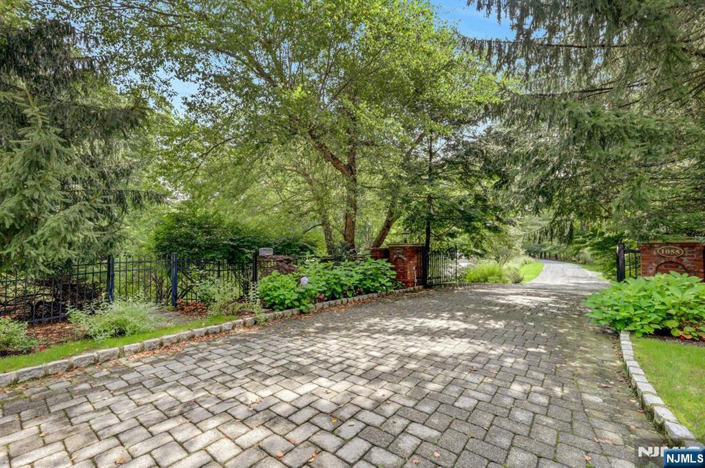 1055 High Mountain Road Franklin Lakes, NJ 07417 - Photo 3 of 24 Gallery Image 3