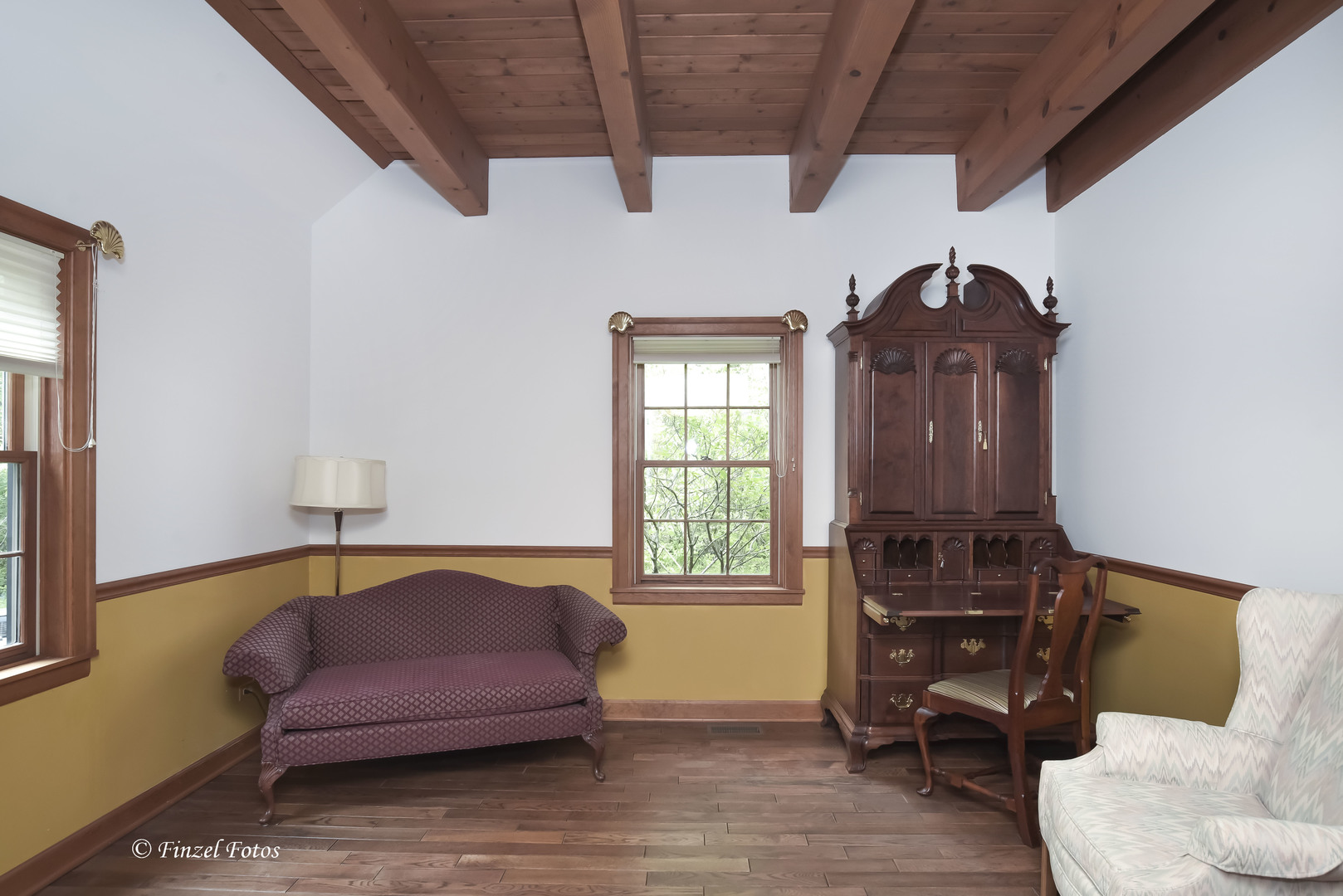 3816 Deep Cut Road Woodstock, IL 60098 - Photo 13 of 32 a living room with furniture a couch and a window