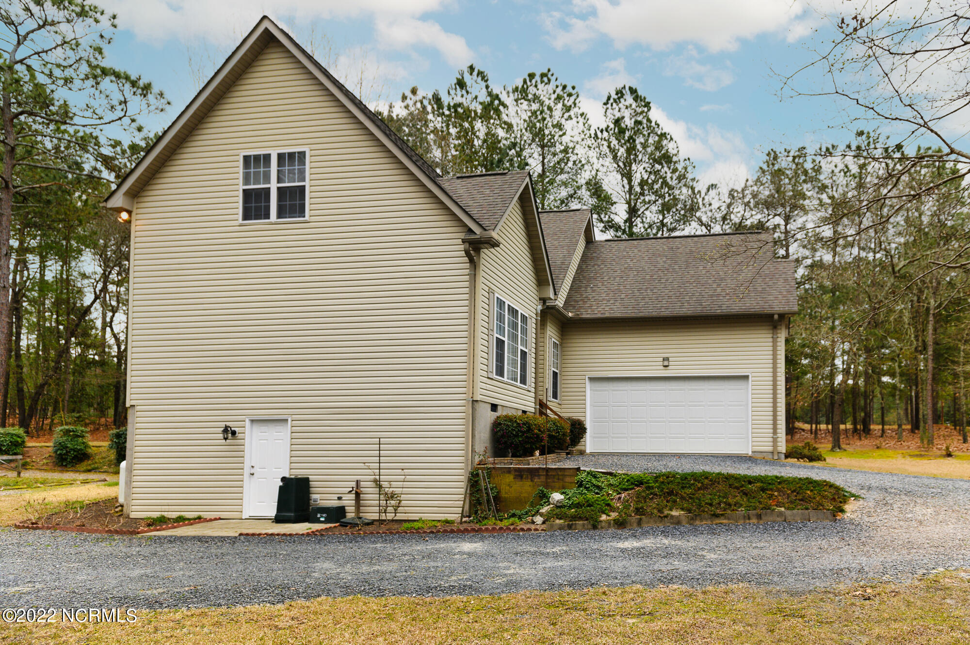130 Meeting House Road Southern Pines, NC 28387 - Photo 3 of 35 MHM_9574
