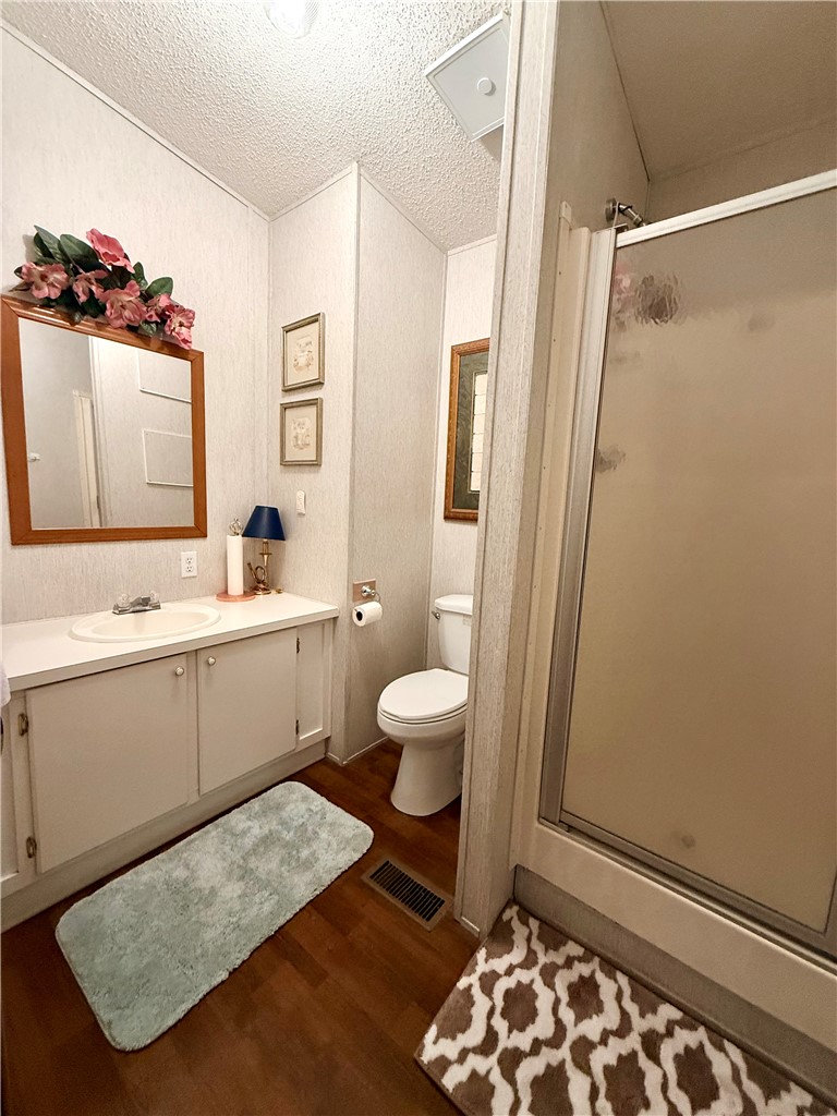 213 Bonner Road Mountain Rest, SC 29664 - Photo 18 of 37 Guest Full Bath
