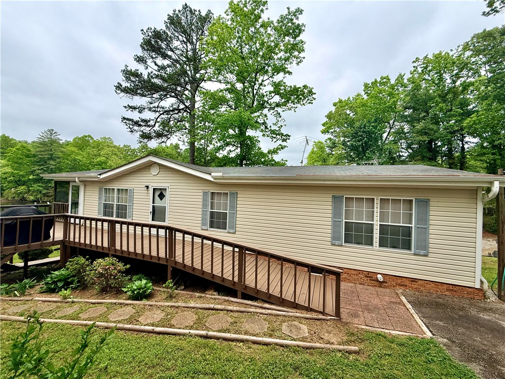 213 Bonner Road Mountain Rest, SC 29664 - Photo 3 of 37