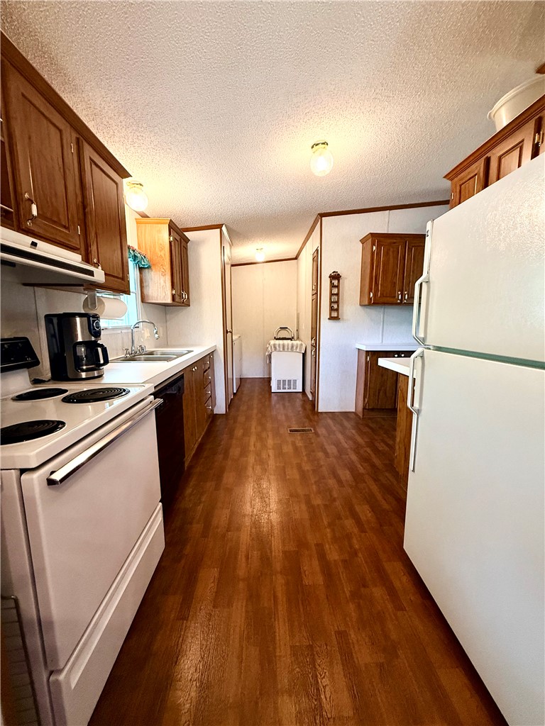 213 Bonner Road Mountain Rest, SC 29664 - Photo 8 of 37