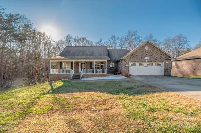$750,000 | 1350 Kensington Circle, Newton, NC 28658