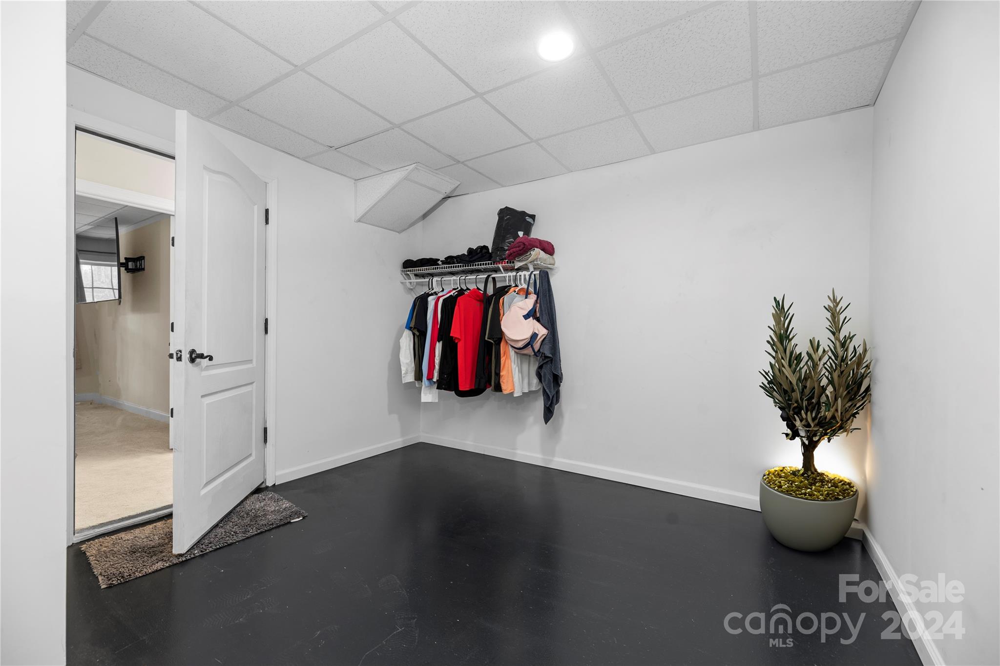 1350 Kensington Circle Newton, NC 28658 - Photo 32 of 45