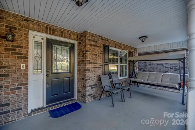 $750,000 | 1350 Kensington Circle, Newton, NC 28658