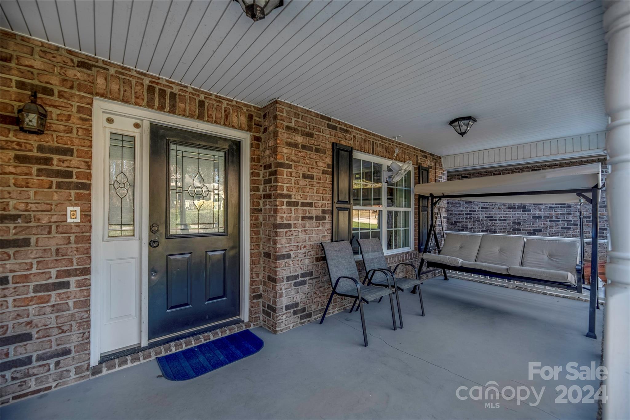 1350 Kensington Circle Newton, NC 28658 - Photo 4 of 45