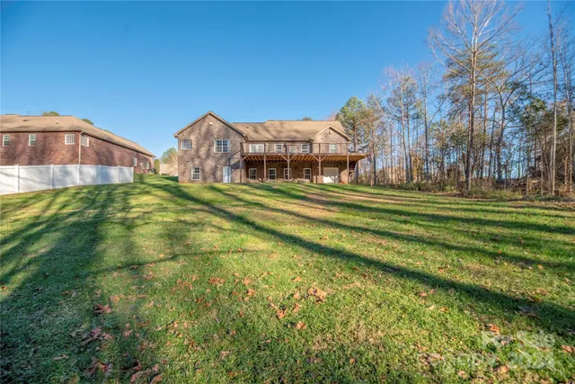$750,000 | 1350 Kensington Circle, Newton, NC 28658