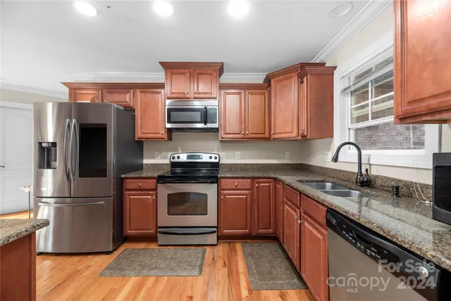 $750,000 | 1350 Kensington Circle, Newton, NC 28658