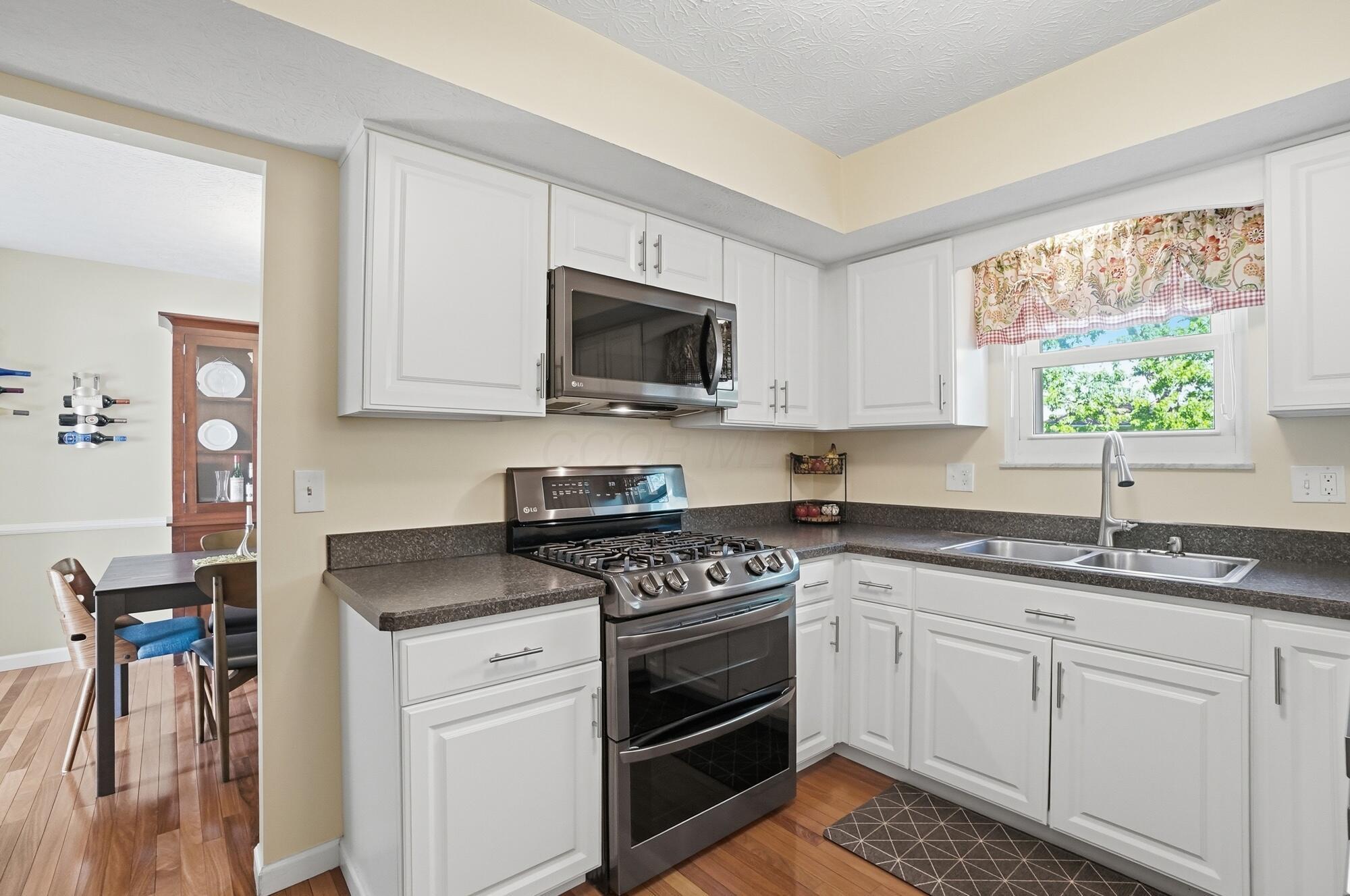 488 Clark State Road Columbus, OH 43230 - Photo 10 of 29 079