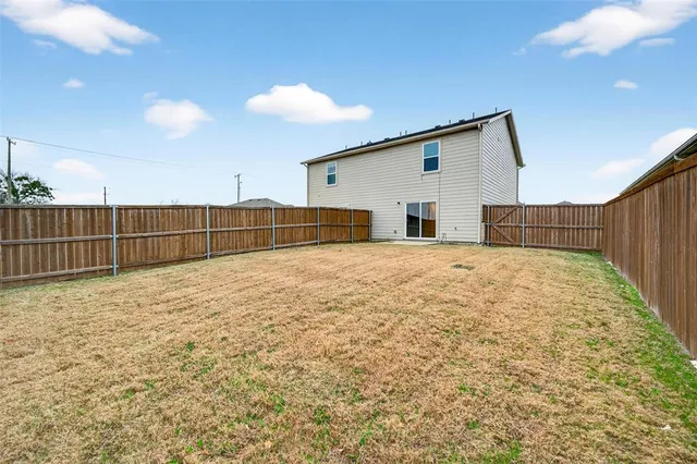 $1,525 | 2809 Peony Drive, Sherman, TX 75092