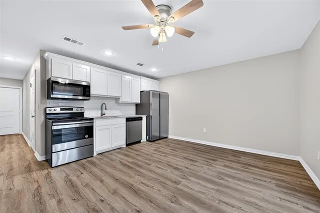 $1,525 | 2809 Peony Drive, Sherman, TX 75092