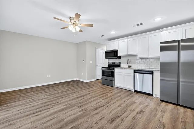 $1,525 | 2809 Peony Drive, Sherman, TX 75092