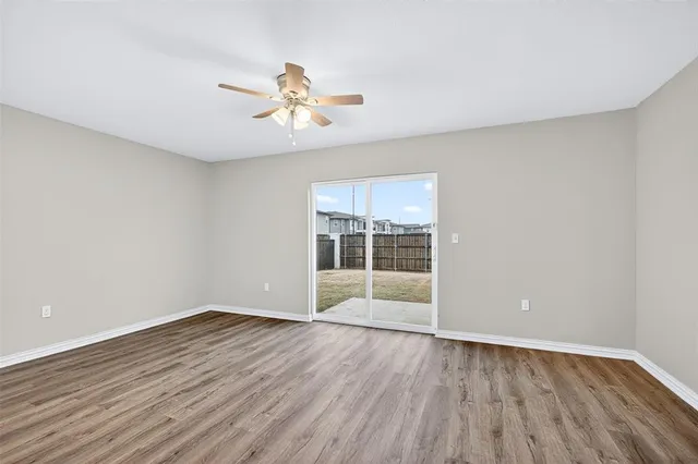 $1,525 | 2809 Peony Drive, Sherman, TX 75092