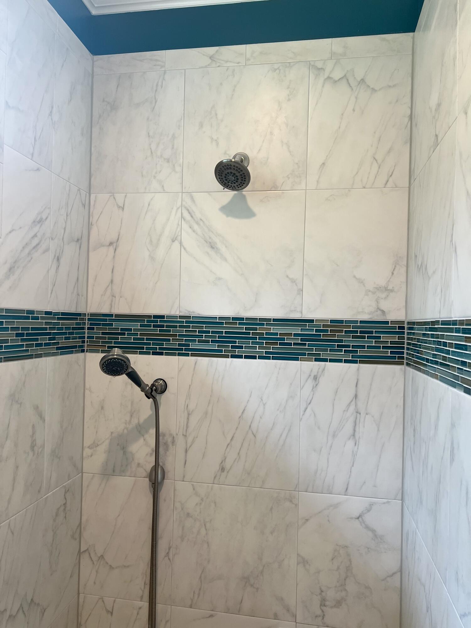 244 Perimeter Place Freeport, FL 32439 - Photo 53 of 72 Large shower with 2 shower heads.