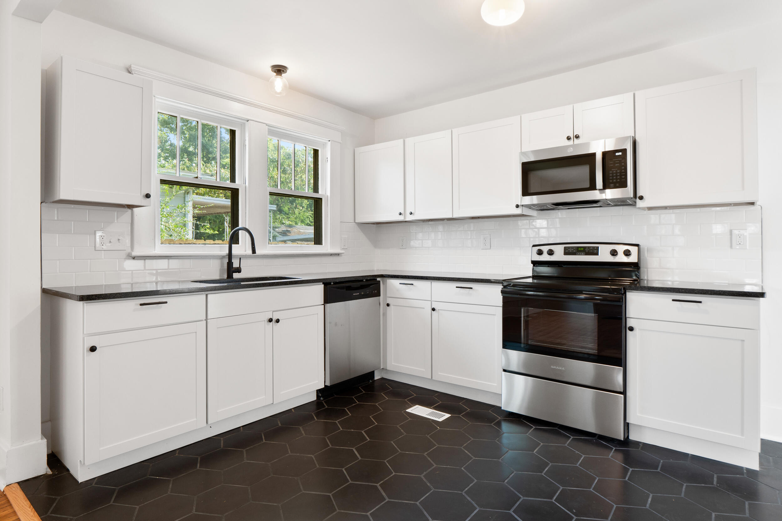 708 Gillespie Road Chattanooga, TN 37411 - Photo 11 of 25 dsc04855