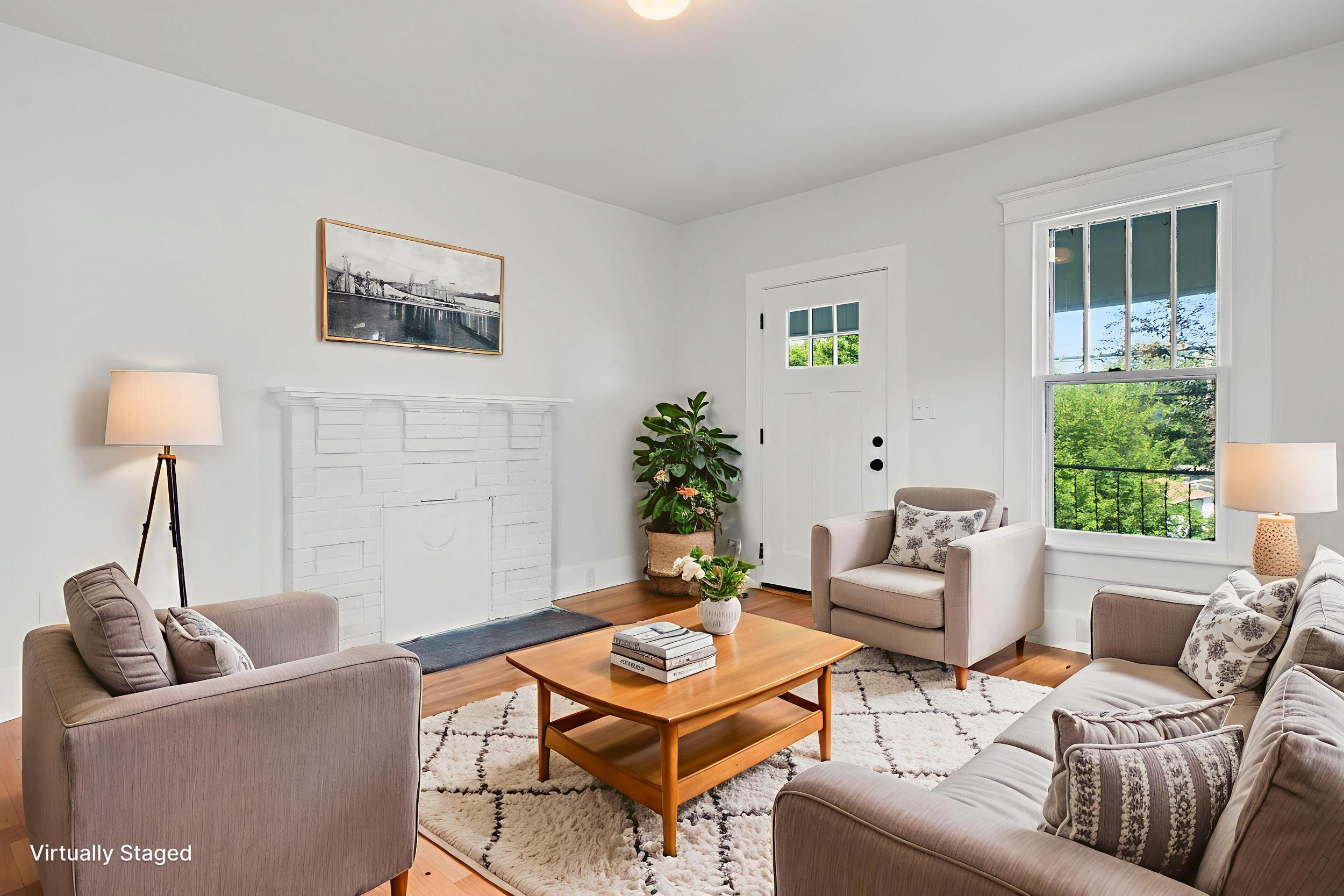 708 Gillespie Road Chattanooga, TN 37411 - Photo 4 of 25 DSC04794 - Living Room - Scandinavian -