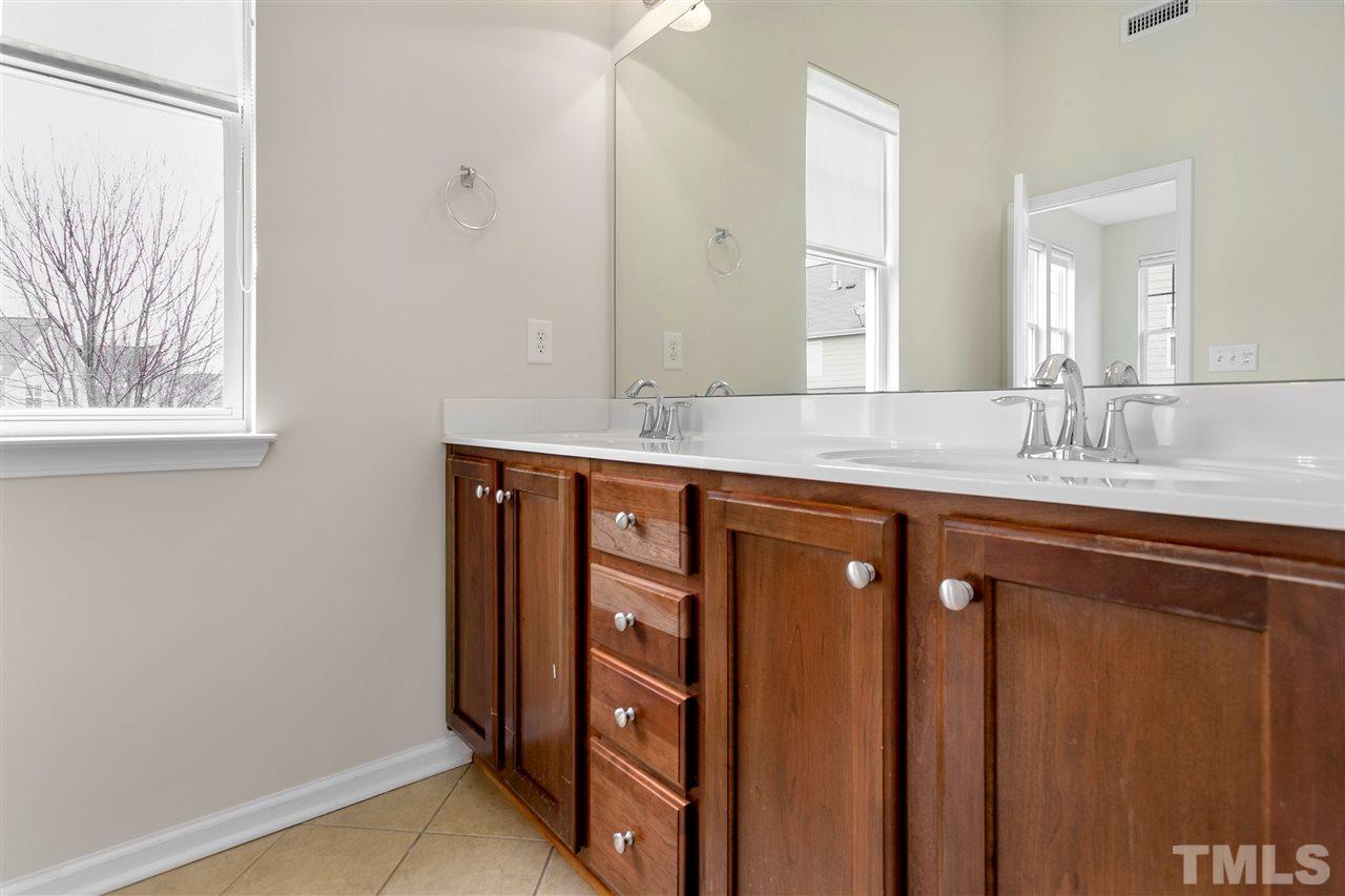 10114 Raven Tree Drive Raleigh, NC 27617 - Photo 22 of 30 Gallery Image 22