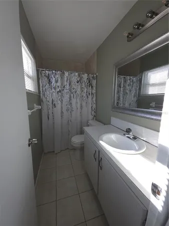 $2,250 | 7604 North Sanibel Circle, Temple Terrace, FL 33637