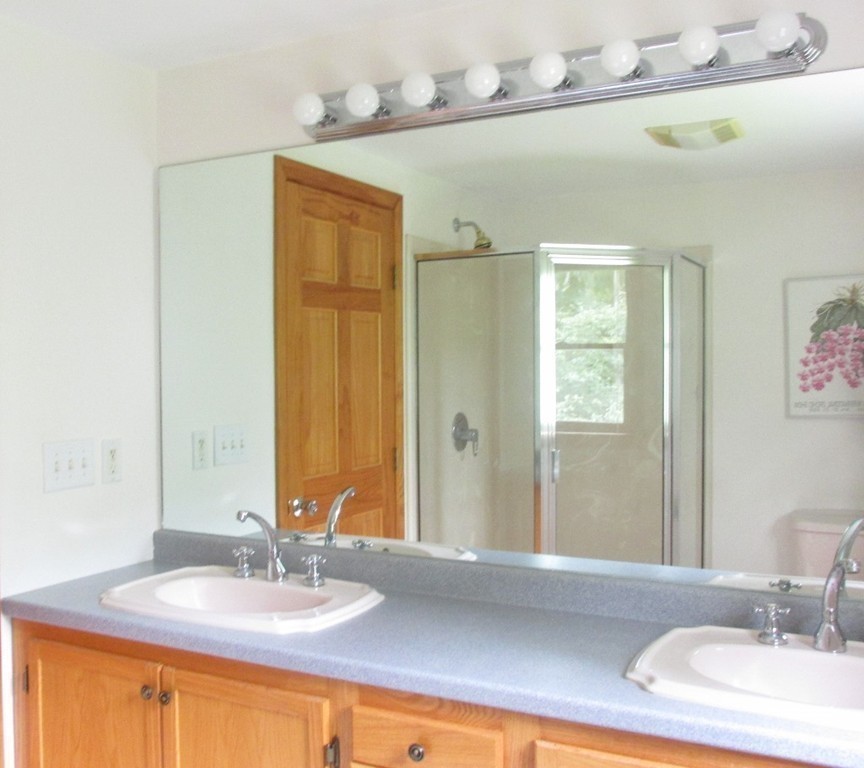 77 Benjamin Road Shirley, MA 01464 - Photo 15 of 30