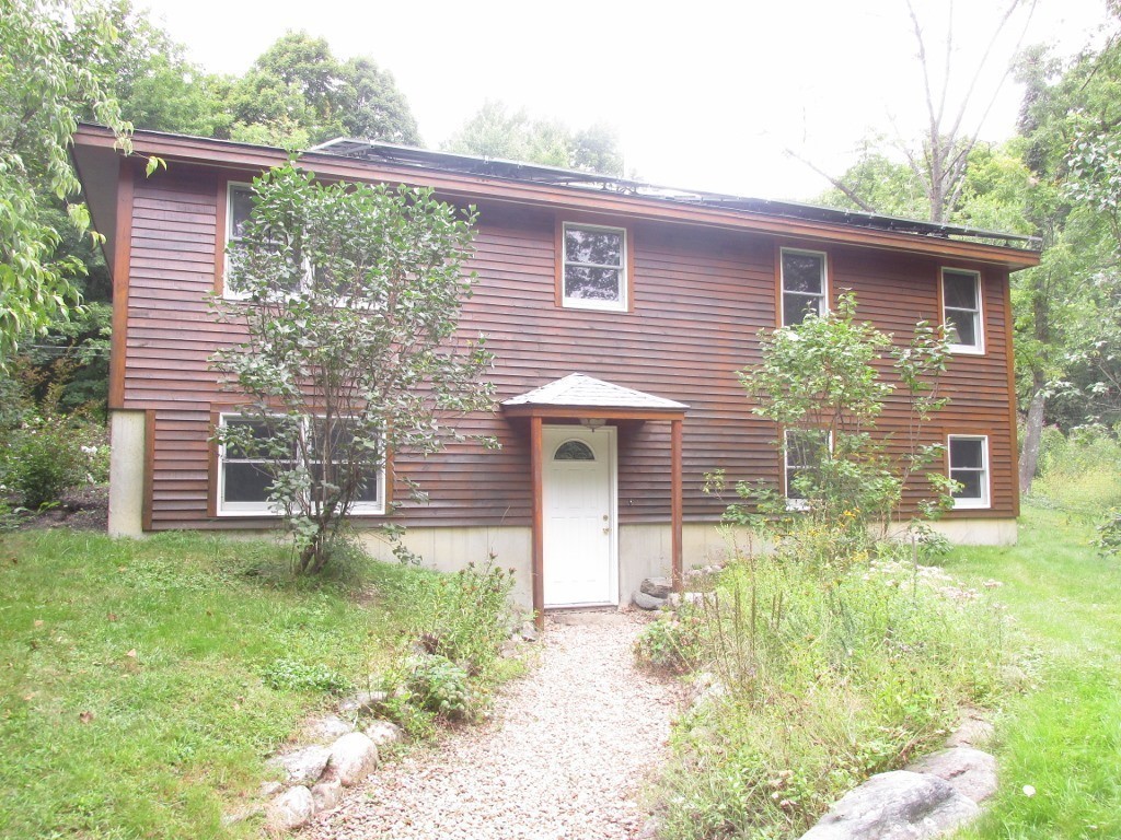 77 Benjamin Road Shirley, MA 01464 - Photo 2 of 30
