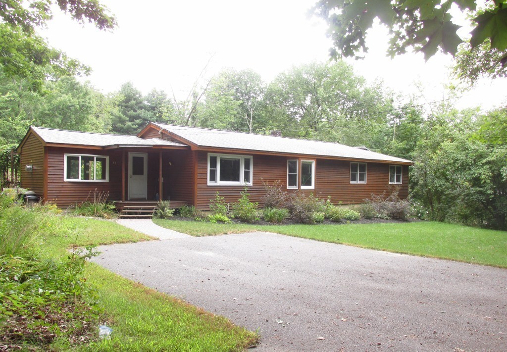 77 Benjamin Road Shirley, MA 01464 - Photo 3 of 30