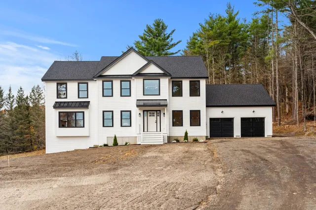 $1,195,000 | 80.5 English Range Road, Derry, NH 03038