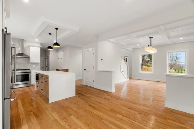 $1,195,000 | 80.5 English Range Road, Derry, NH 03038