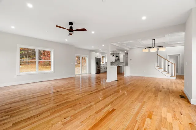 $1,195,000 | 80.5 English Range Road, Derry, NH 03038