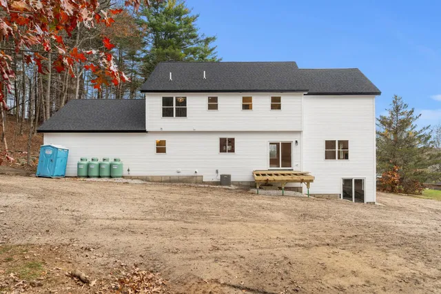 $1,195,000 | 80.5 English Range Road, Derry, NH 03038