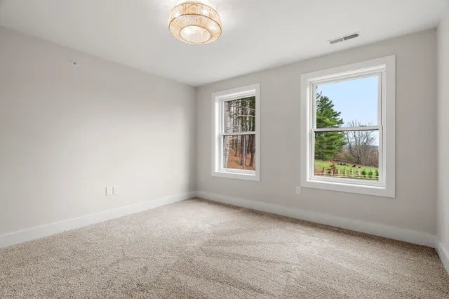 $1,195,000 | 80.5 English Range Road, Derry, NH 03038