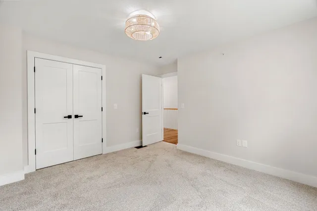 $1,195,000 | 80.5 English Range Road, Derry, NH 03038