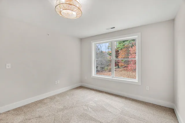 $1,195,000 | 80.5 English Range Road, Derry, NH 03038