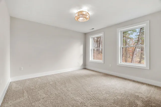 $1,195,000 | 80.5 English Range Road, Derry, NH 03038