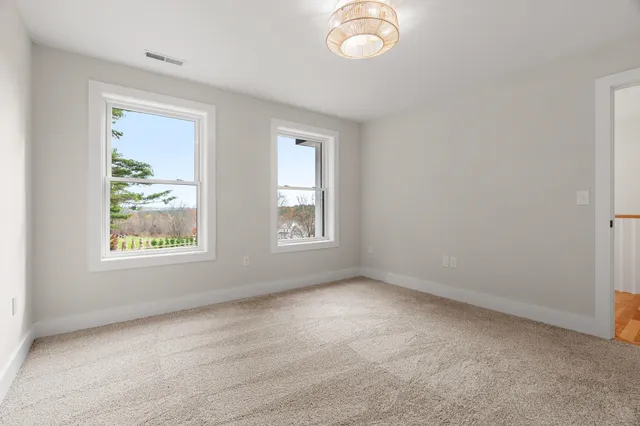 $1,195,000 | 80.5 English Range Road, Derry, NH 03038