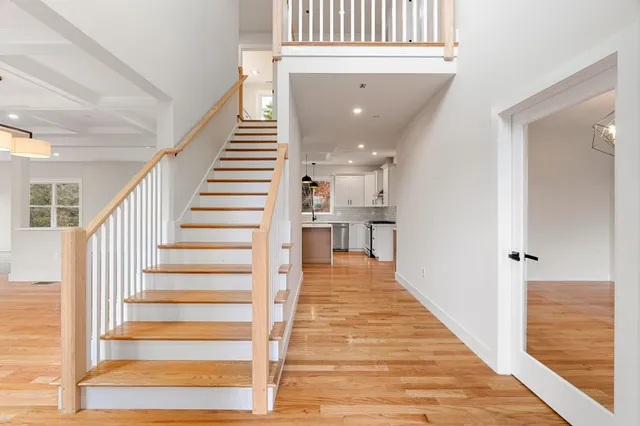 $1,195,000 | 80.5 English Range Road, Derry, NH 03038