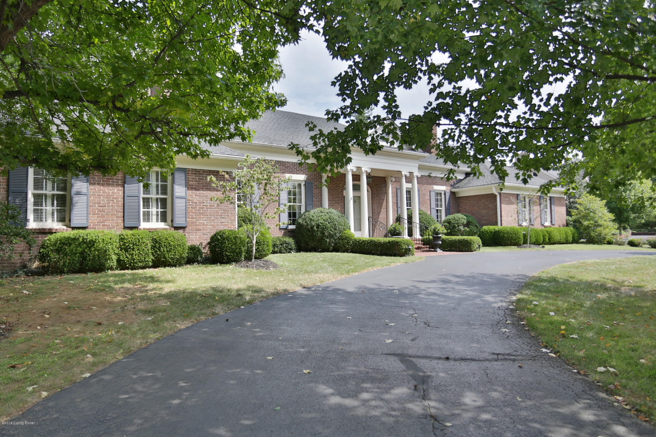 445 Lightfoot Road Louisville, KY 40207 - Photo 1 of 37 Lightfoot Rd