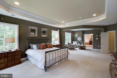 12360 Henderson Road Clifton, VA 20124 - Photo 6 of 9 Spacious Master Bedroom