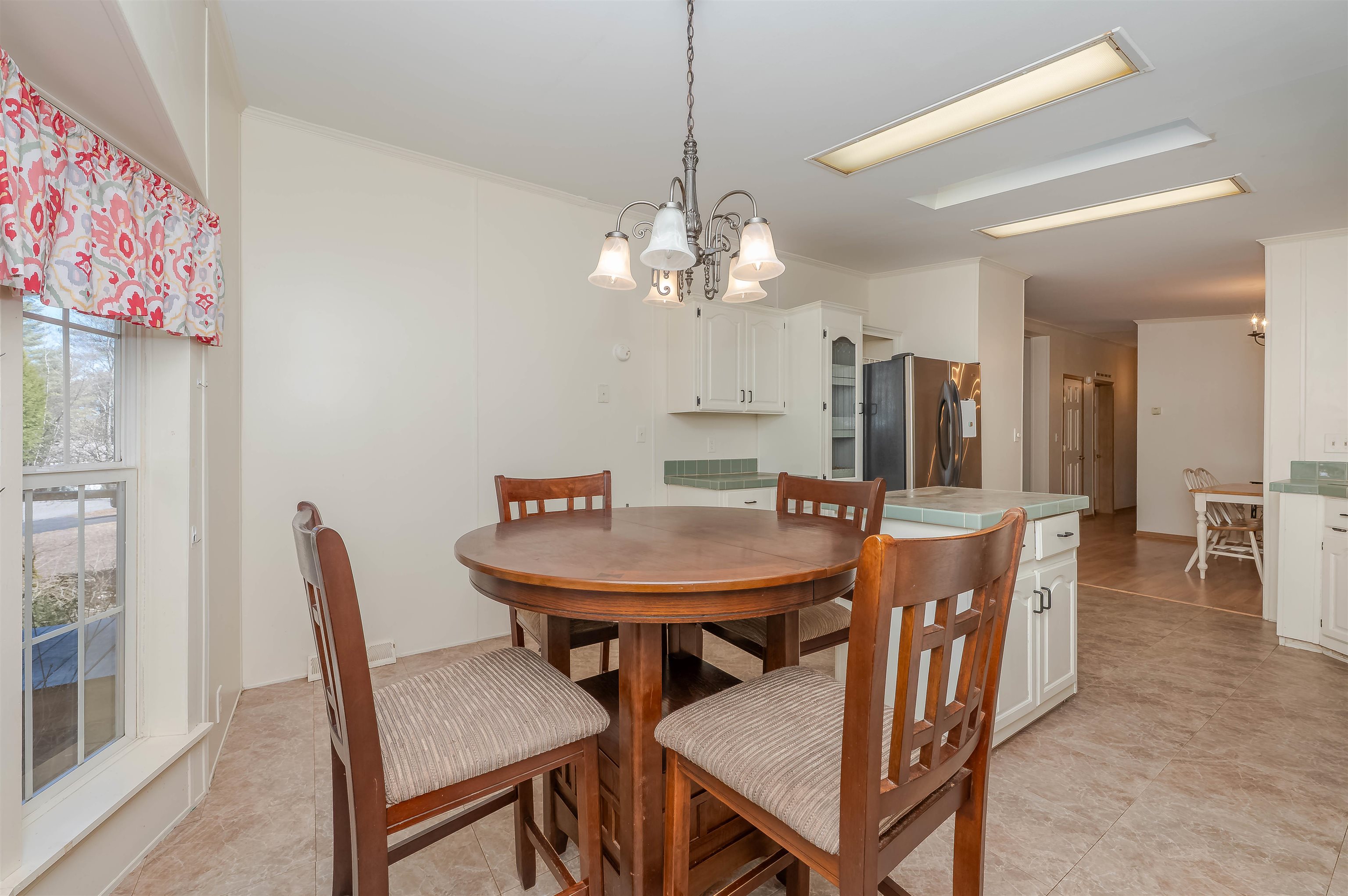 52 Murray Drive Rochester, NH 03868 - Photo 14 of 38