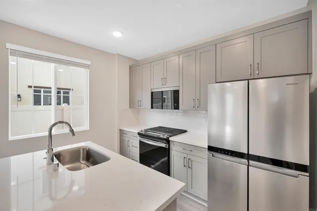 $3,195 | 28311 Via Moscotel, Temecula, CA 92591