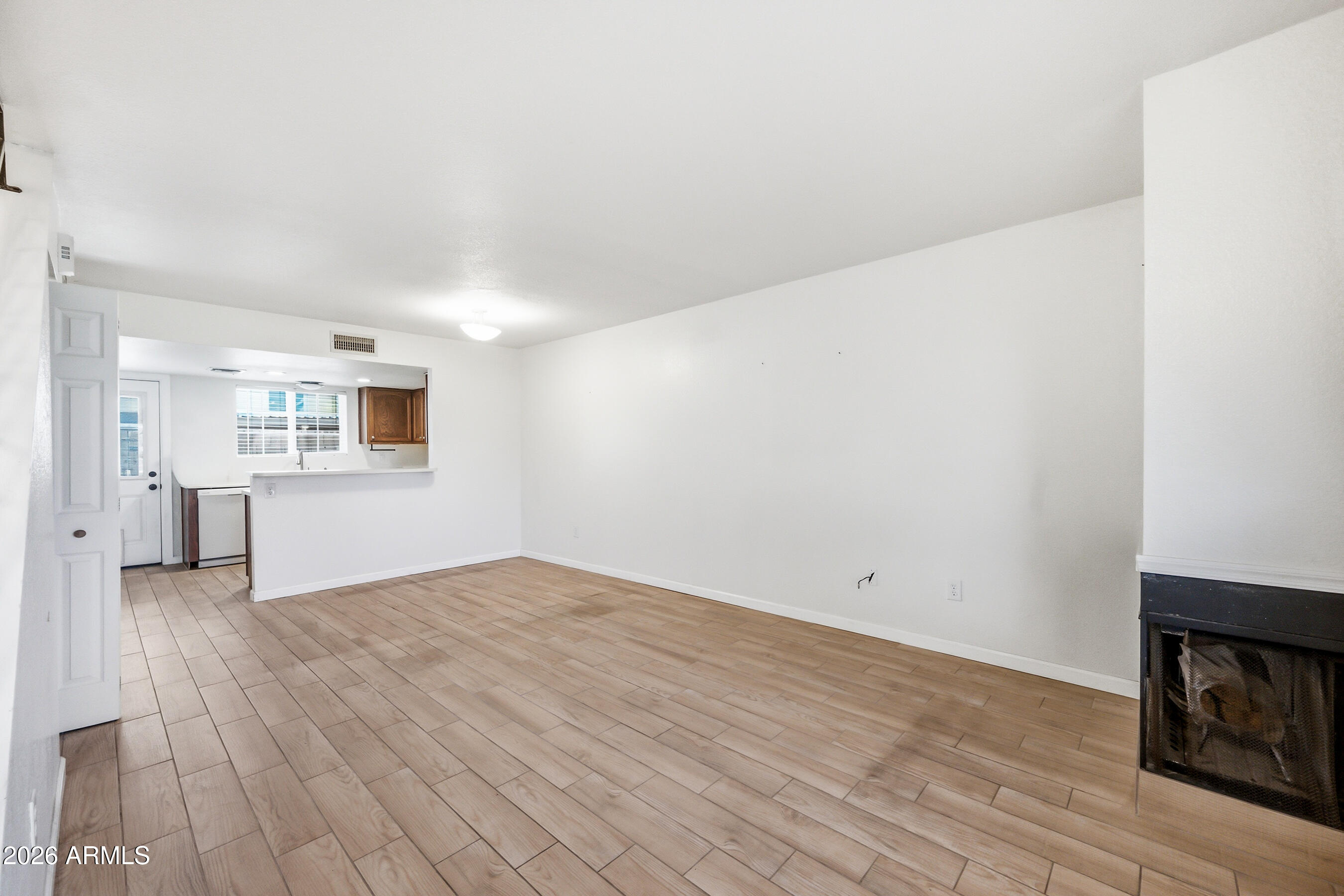 9831 South 48th Way, Unit 5 Phoenix, AZ 85044 - Photo 12 of 17 3-9831S48W5-ocupix-