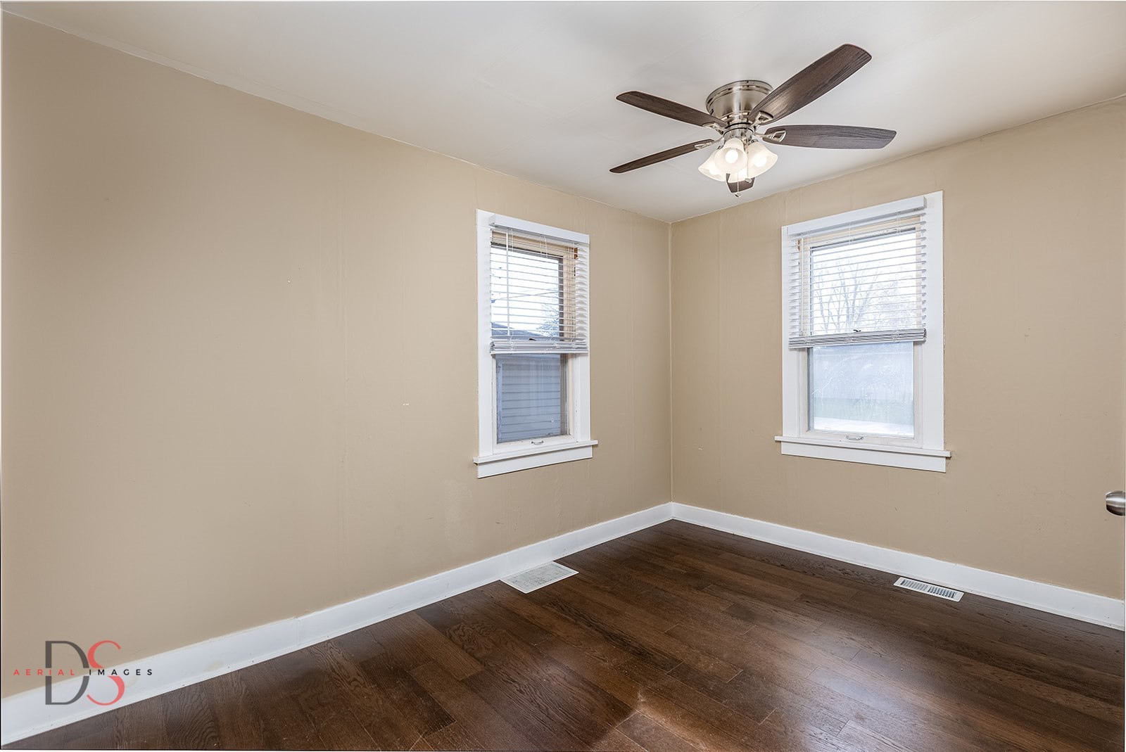 305 Thompson Street Ottawa, IL 61350 - Photo 8 of 15