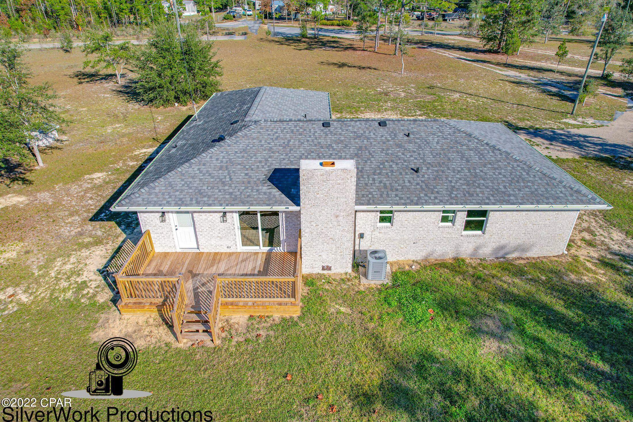 724 Spikes Road Southport, FL 32409 - Photo 4 of 14