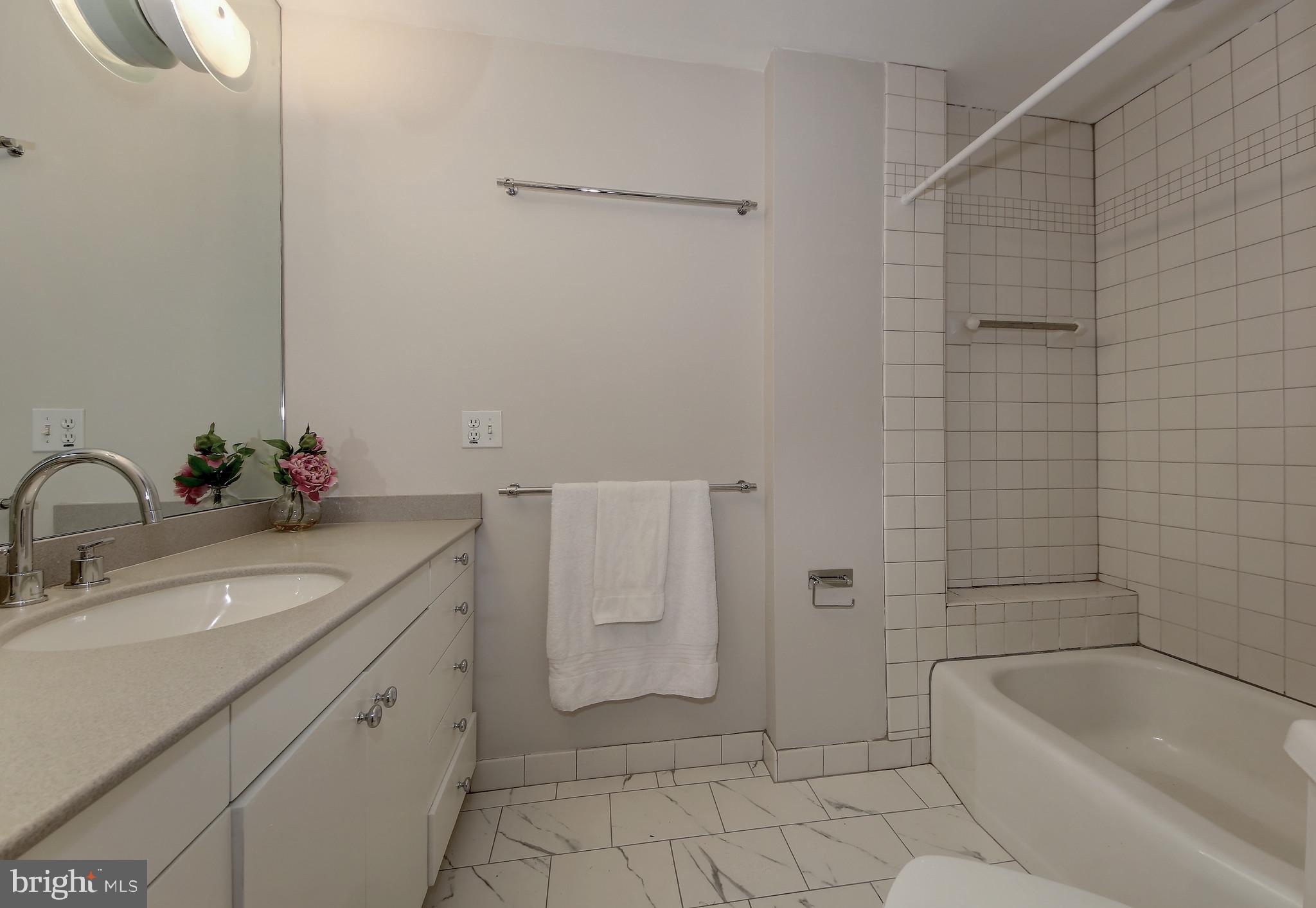 4417 Q Street Northwest Washington, DC 20007 - Photo 16 of 29 2nd Floor Hall Bath